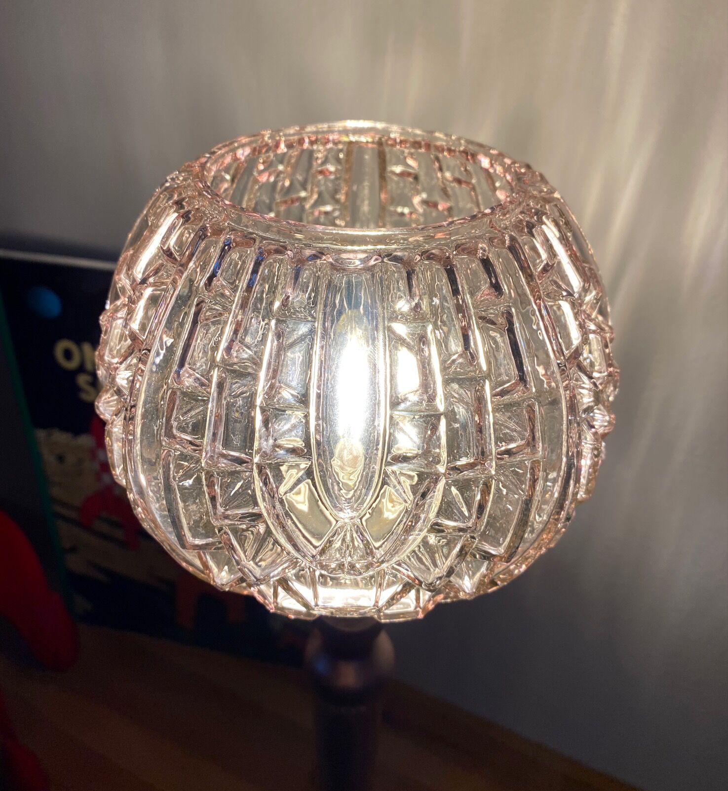 Lampe globe rose