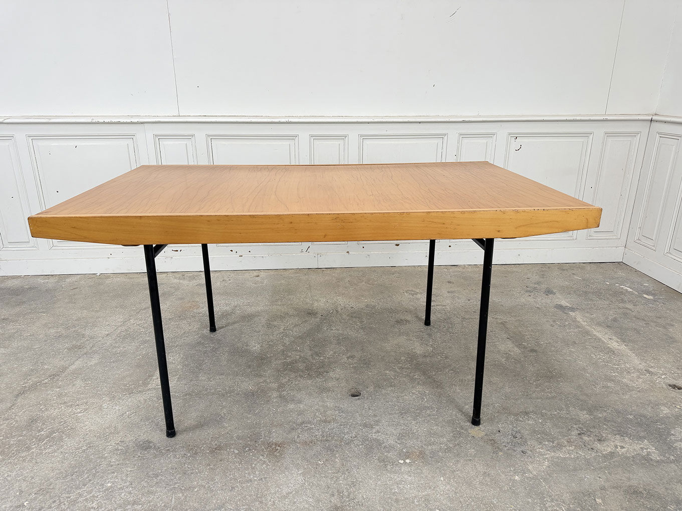 Table Alain Richard 1950