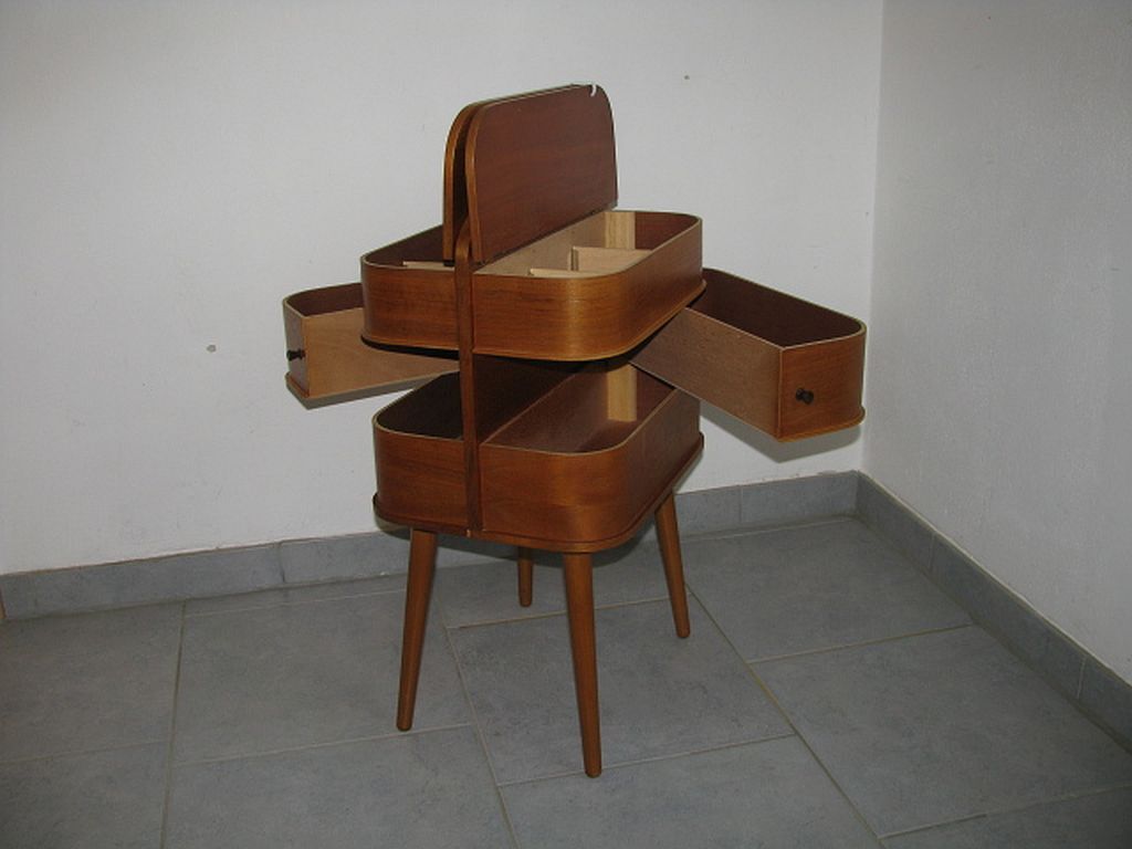 Travailleuse en teck asystent 1960/70s