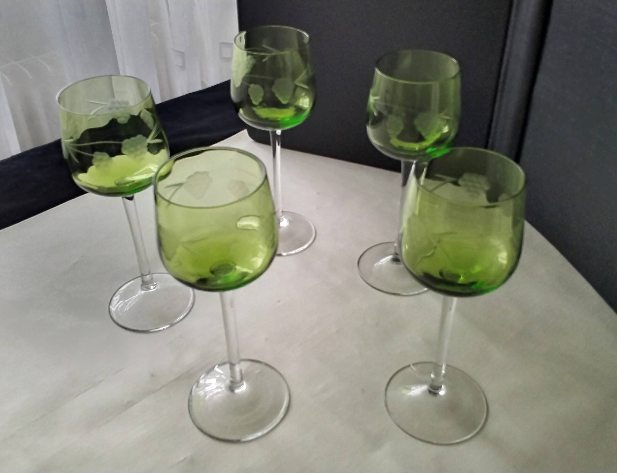 5 Alsace white wine glasses with engraved decoration
