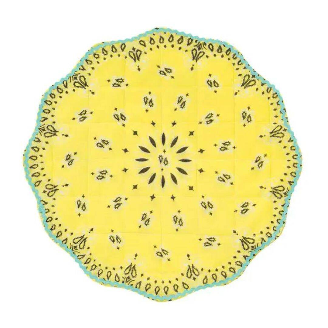 Bandana placemat - pale yellow