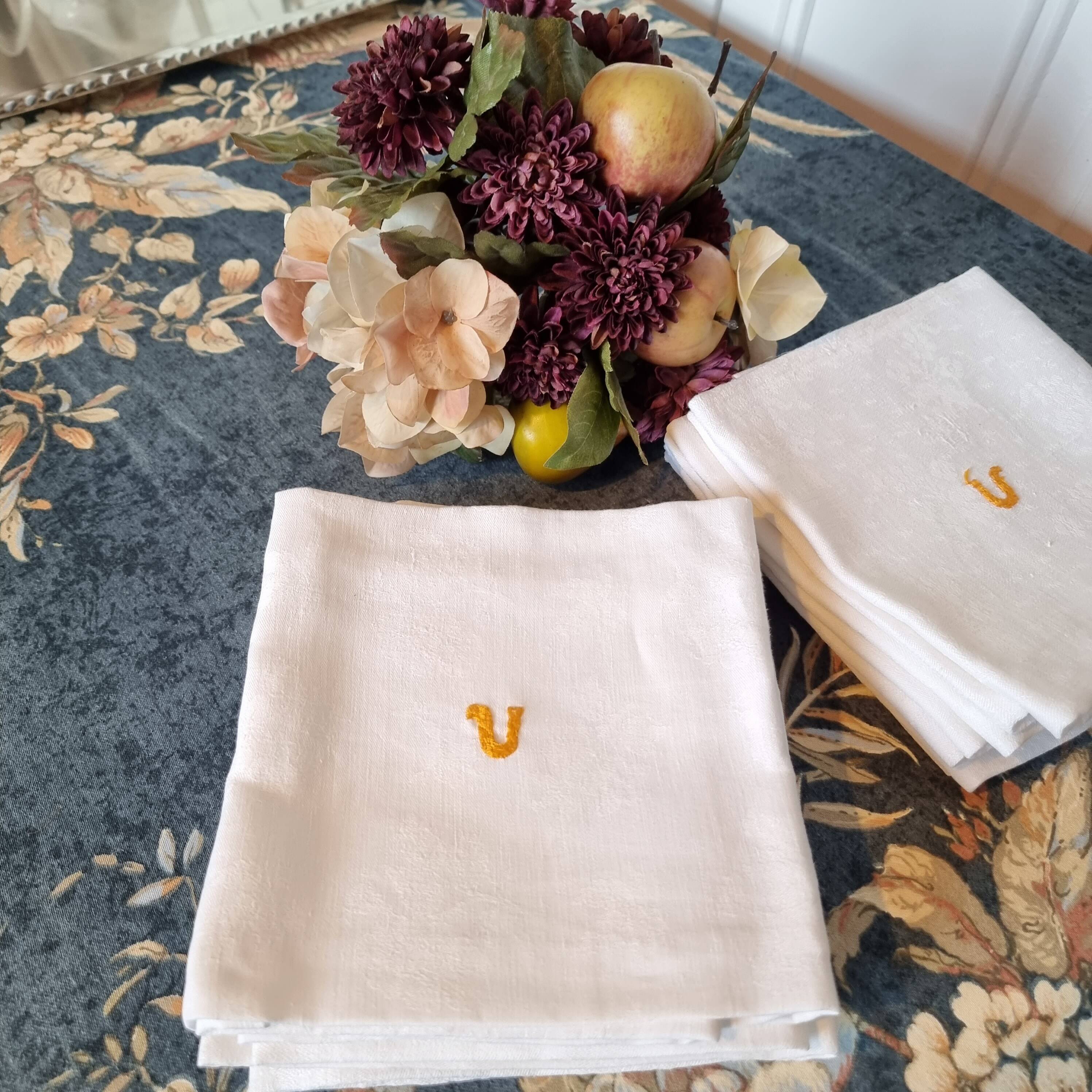 8 Anagram “V” Orange cotton fabric napkins