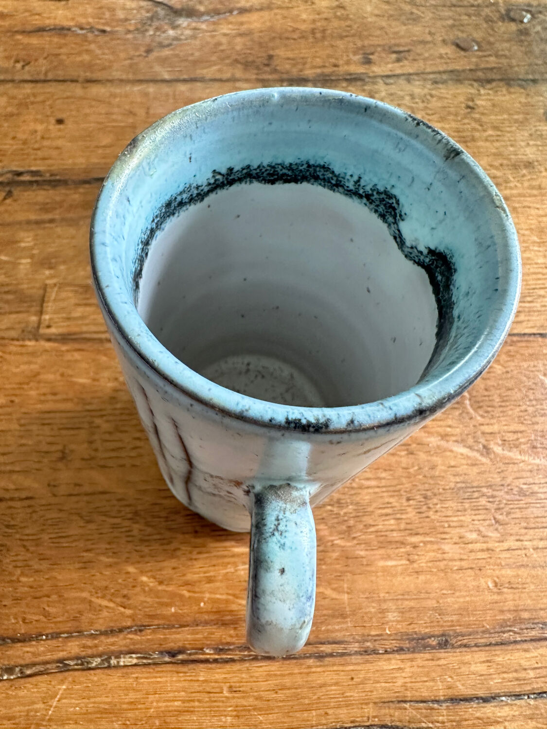 Ceramic mug from the 50s with incised decoration; Jacques Pouchain for Dieulefit workshop. Signature on reverse.