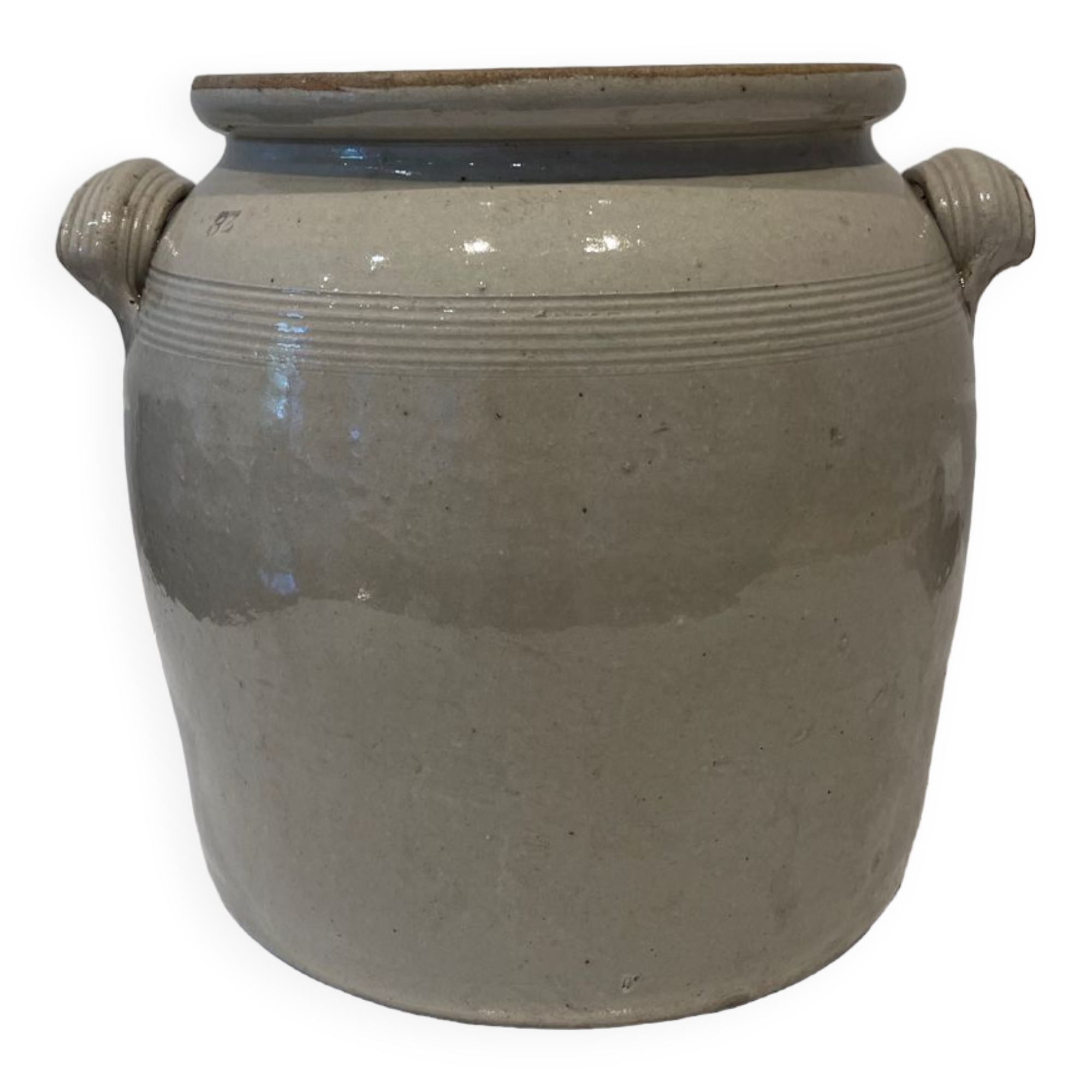 Beige stoneware pot