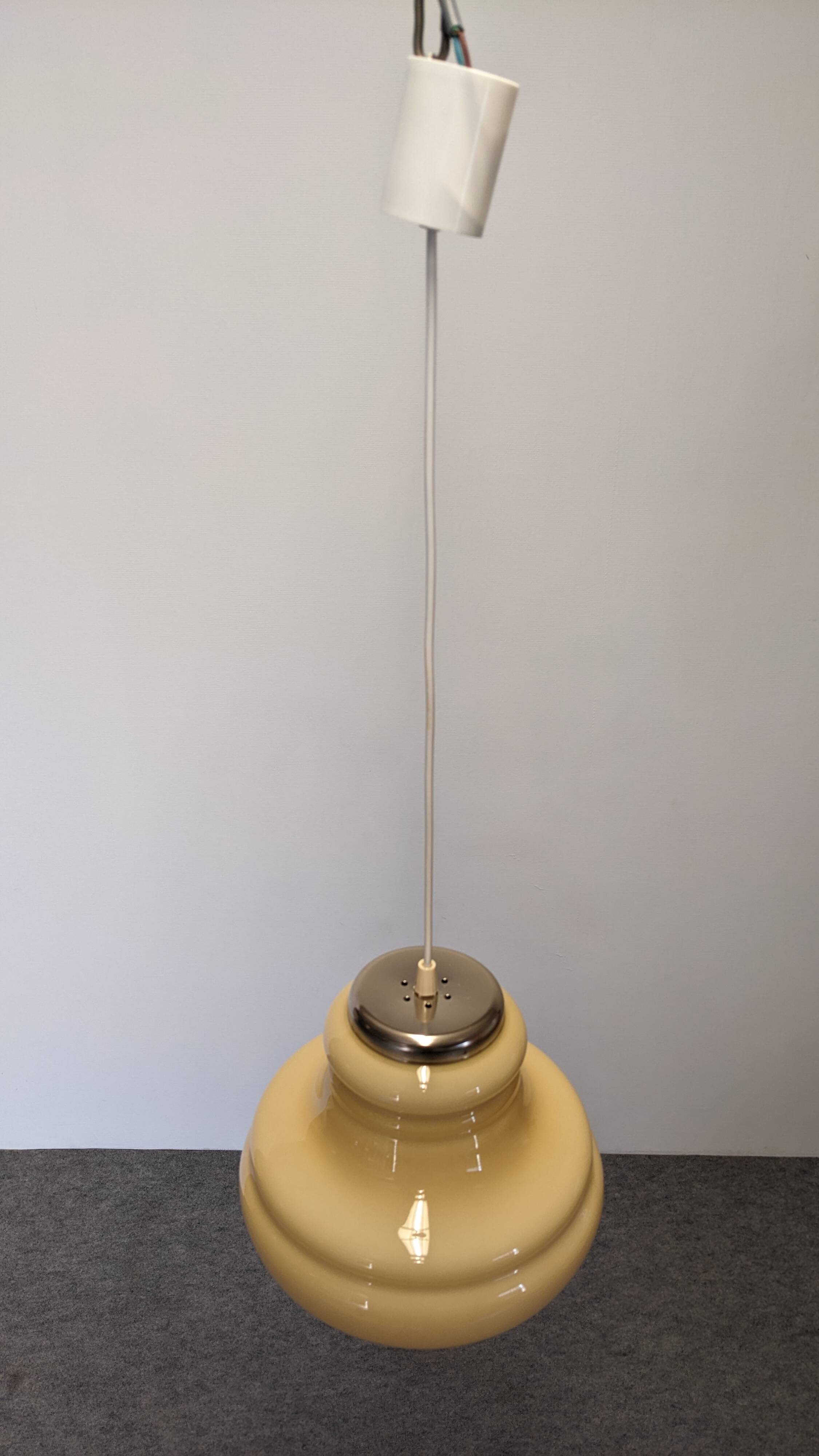 Suspension in caramel opaline, France around 1960.