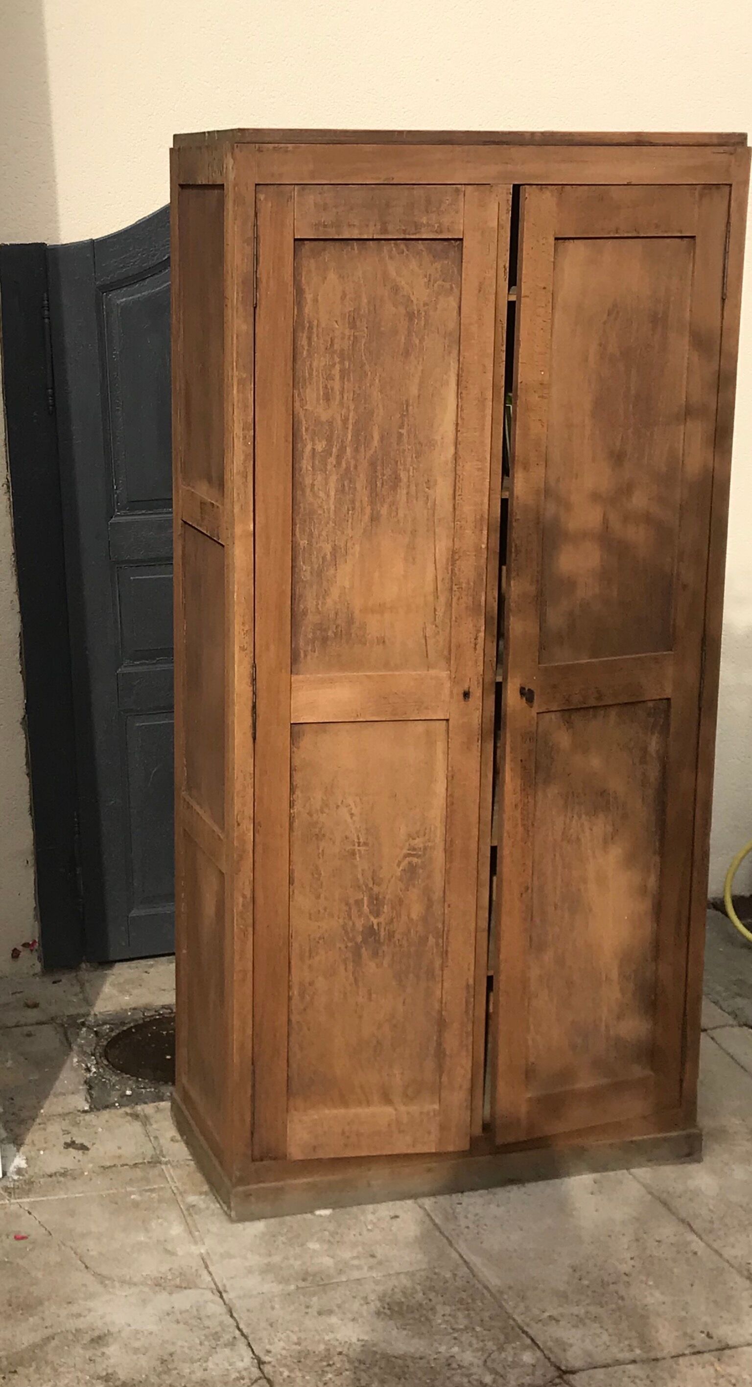 Parisian cabinet with double doors in raw wood