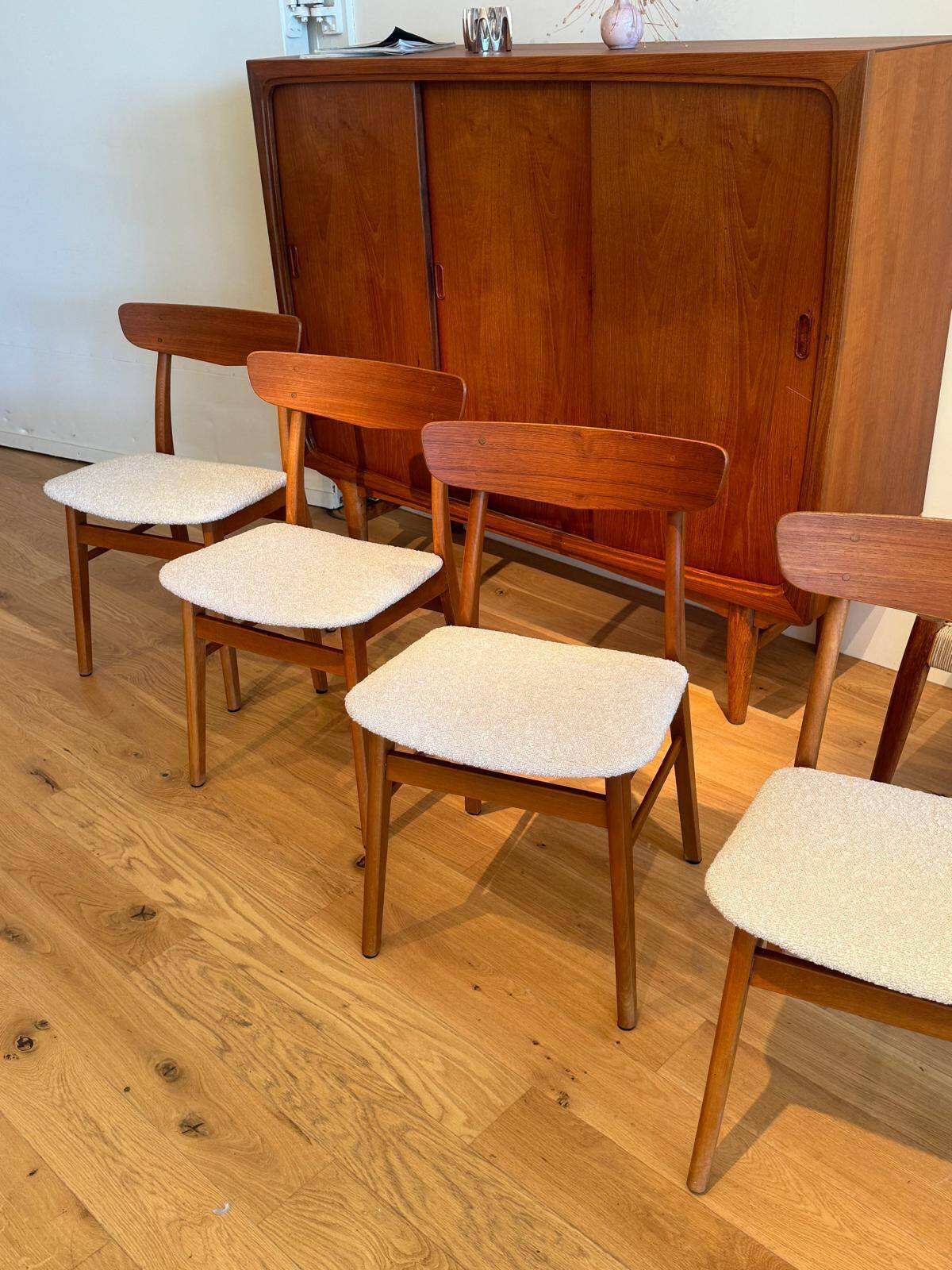 4 vintage Scandinavian "Freya" chairs in natural linen boucle.