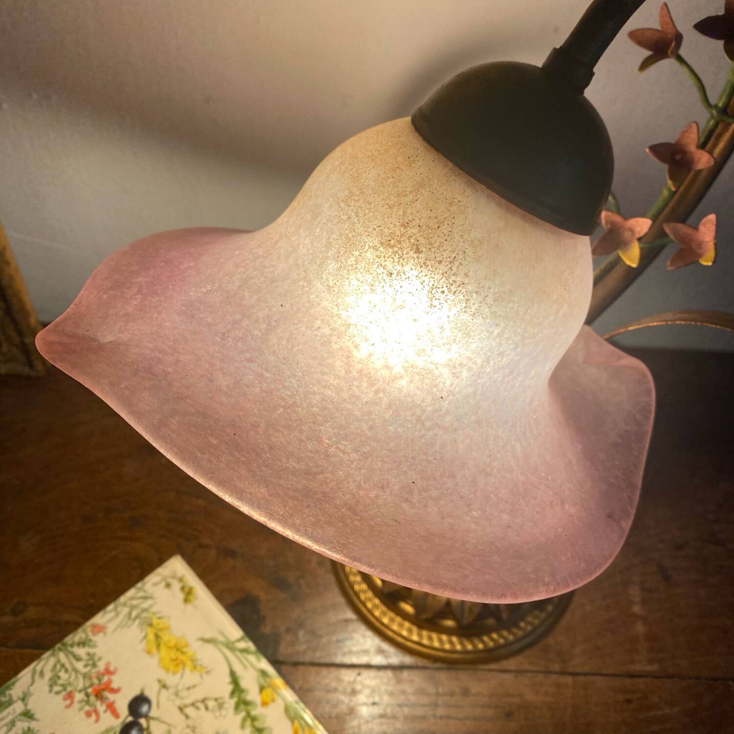 Vintage flower and foliage lamp, Italy, 1960s