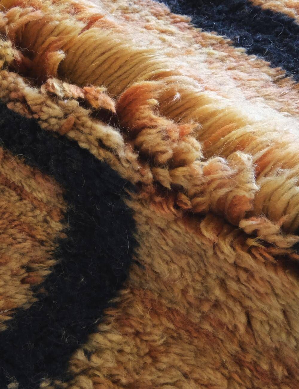 Contemporary Berber Rug - 316 x 218 cm