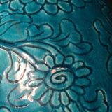 Vase grès émaillé bleu turquoise décor floral