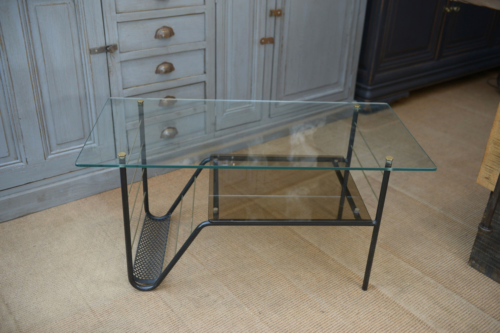 Vintage coffee table in metal and glass 1960 with 2 trays