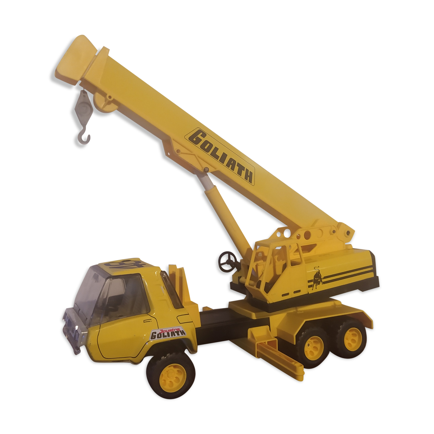 Goliath crane truck