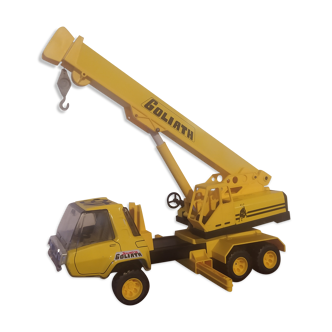 Goliath crane truck