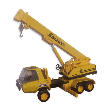 Goliath crane truck