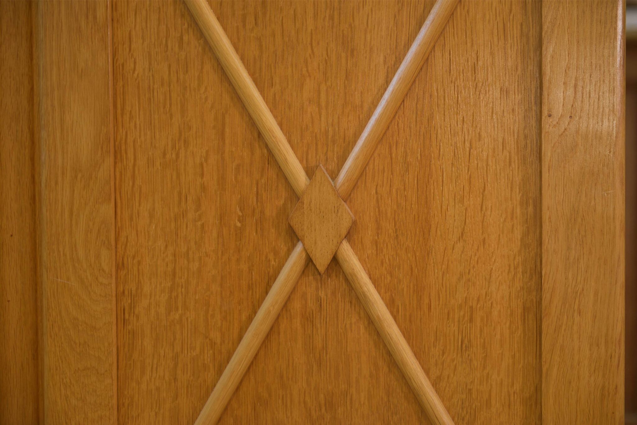 Oak wardrobe with Saint-Gobain mirror from the 1960s.