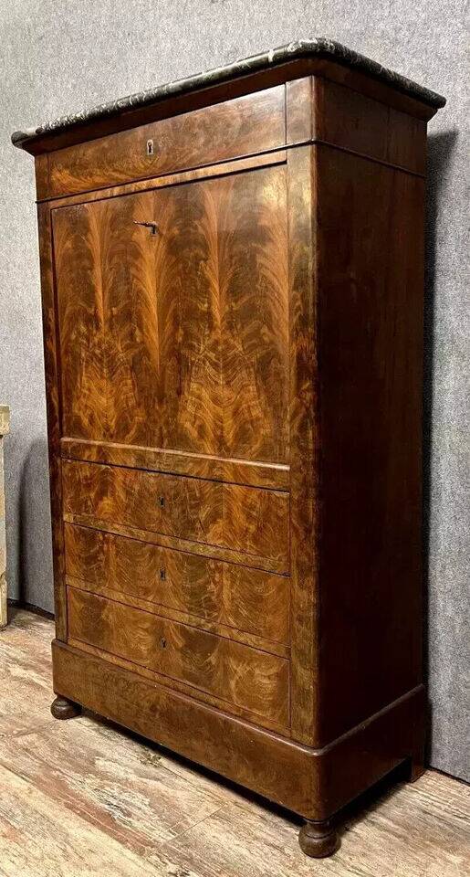 Secretary from the Lois Philippe period / Restoration in mahogany and maple circa 1820