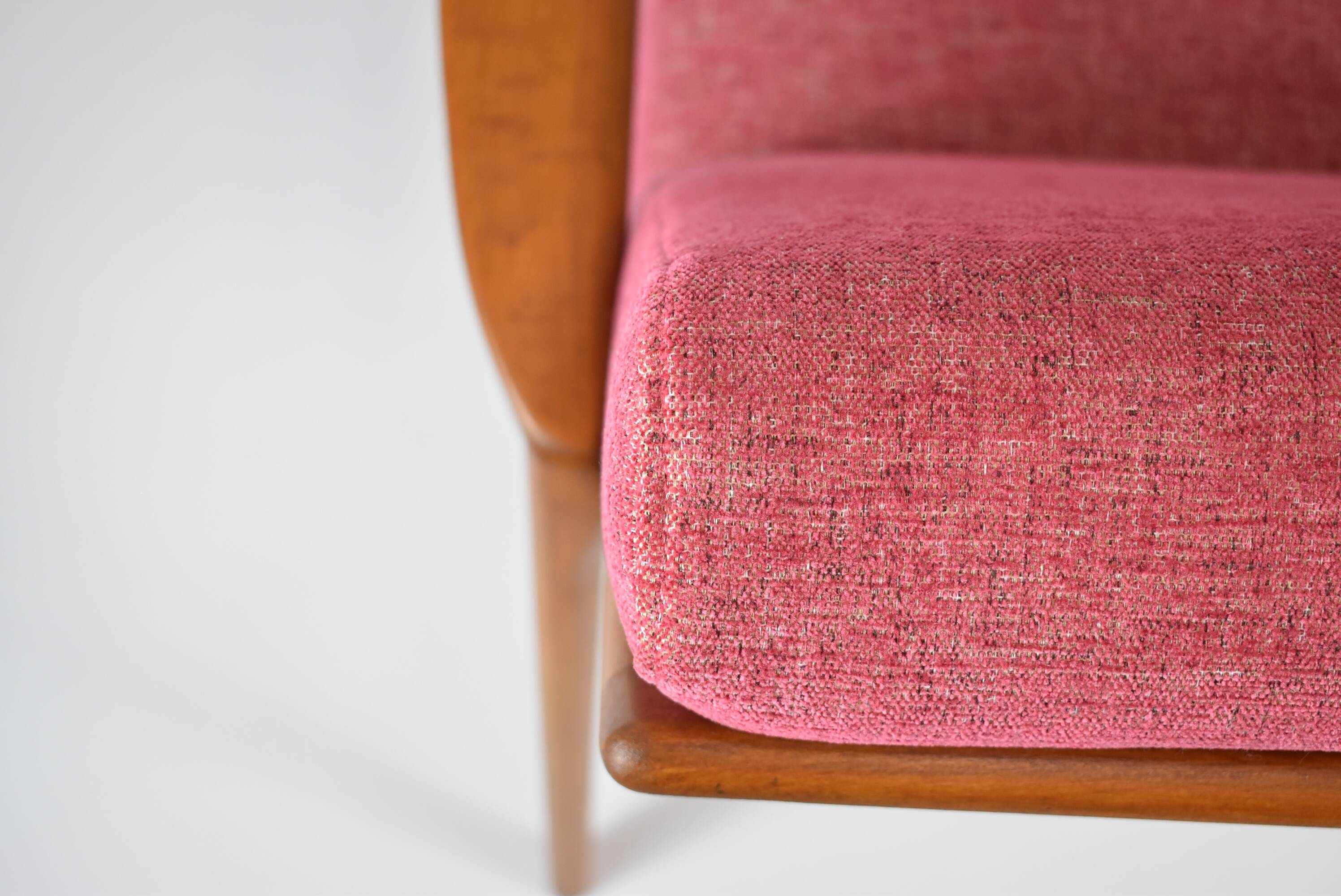 Original scandinavian armchair Stefan, restored, 1960s icon, pink
