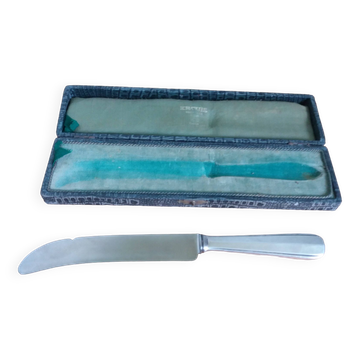 Curved blade serving knife