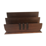 Art deco mail-carrier