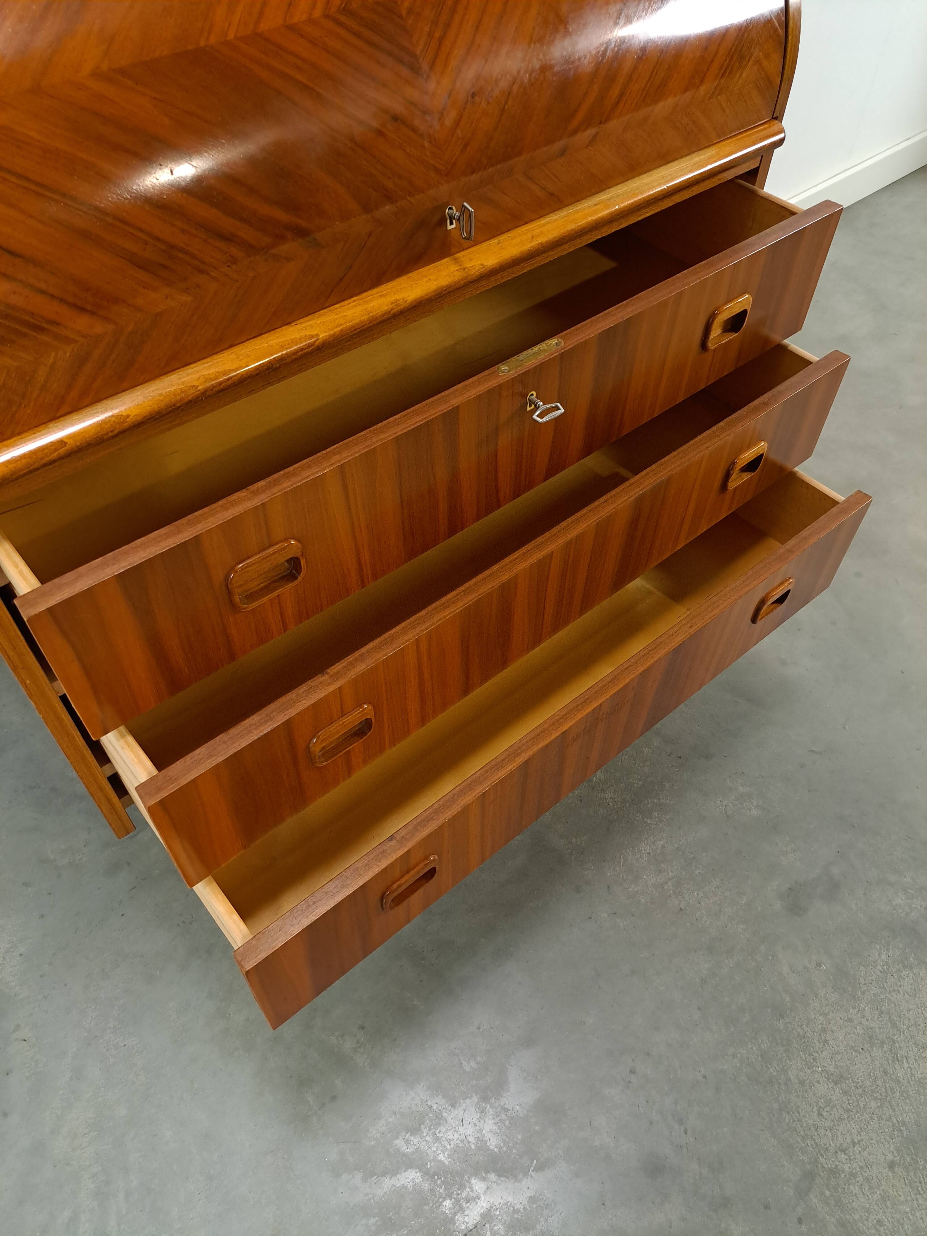 Secretaire bureau uit Zweden met lades, Scandinavisch bureau