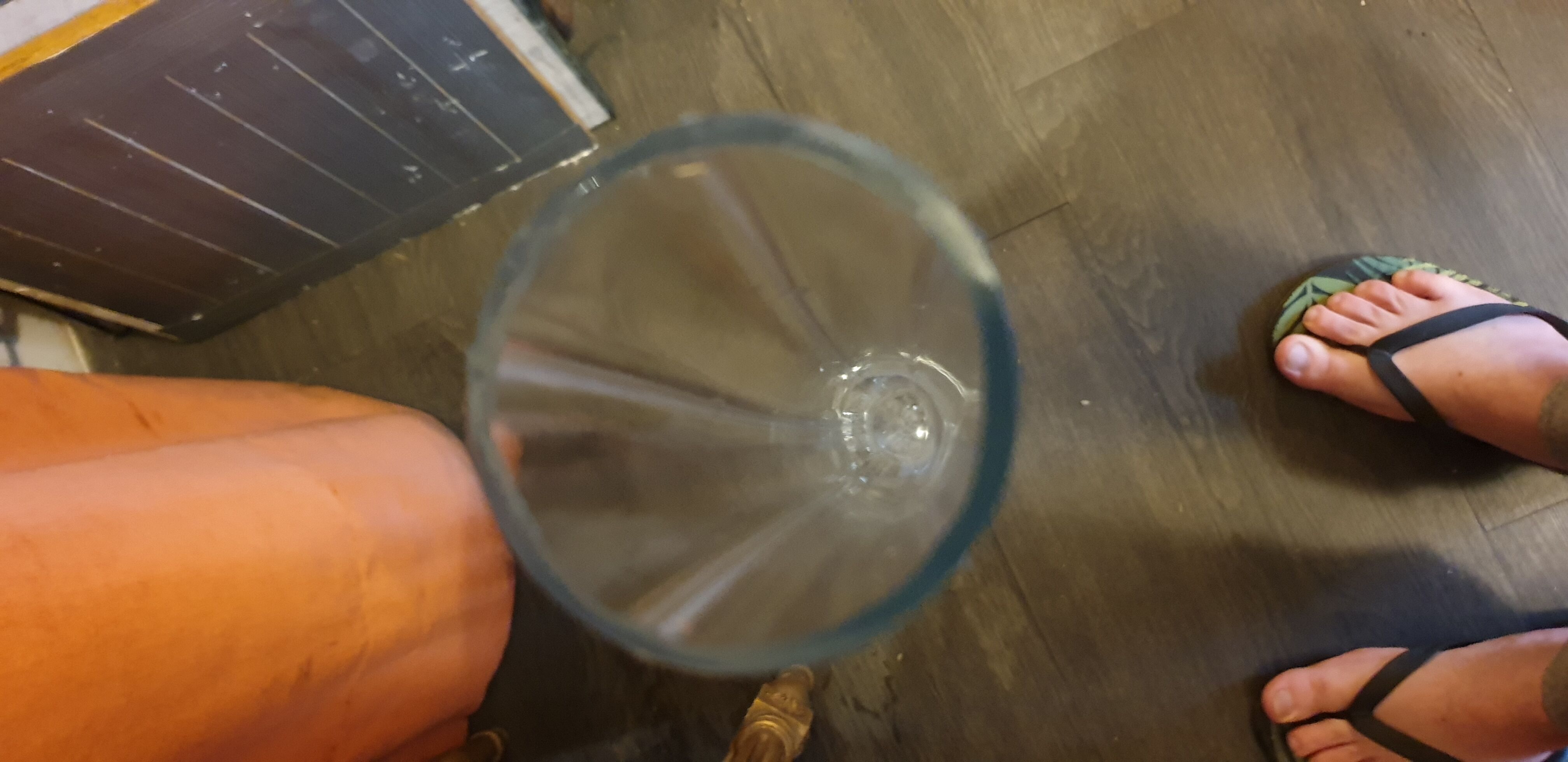 Vase soliflore molded glass