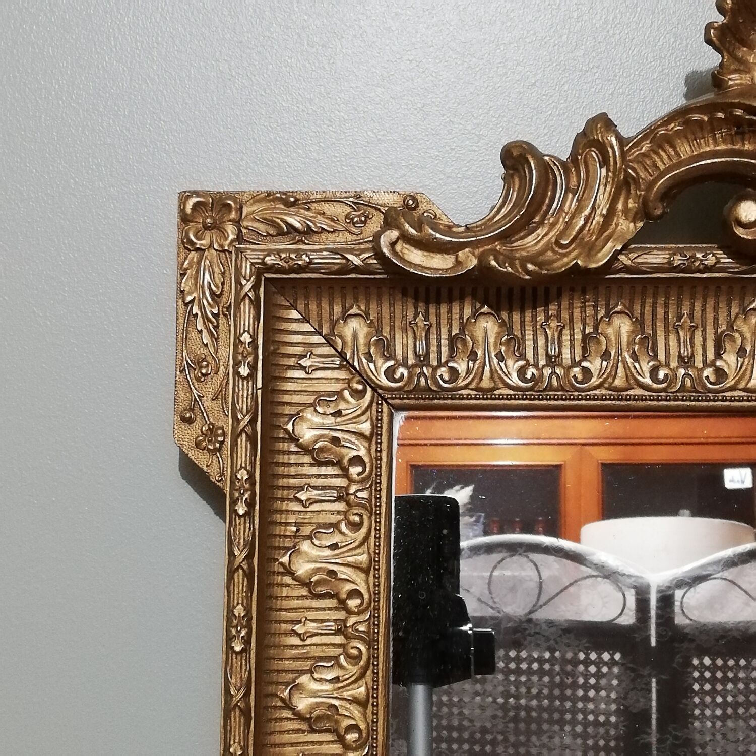 Mirror with pediment rocaille in gilded wood and stucco Louis XV style