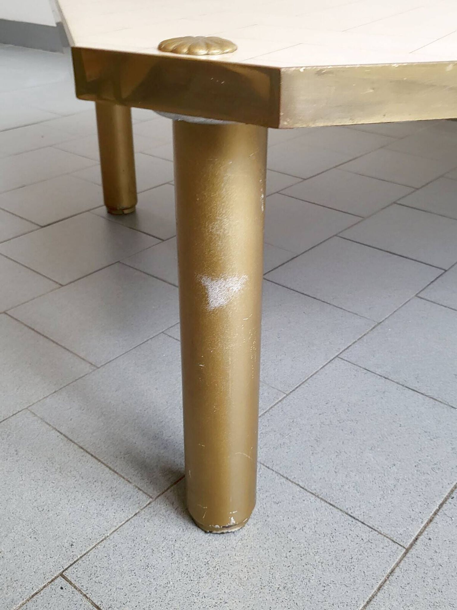 Important vintage italian coffee table 1960 in formica, brass & gold steel