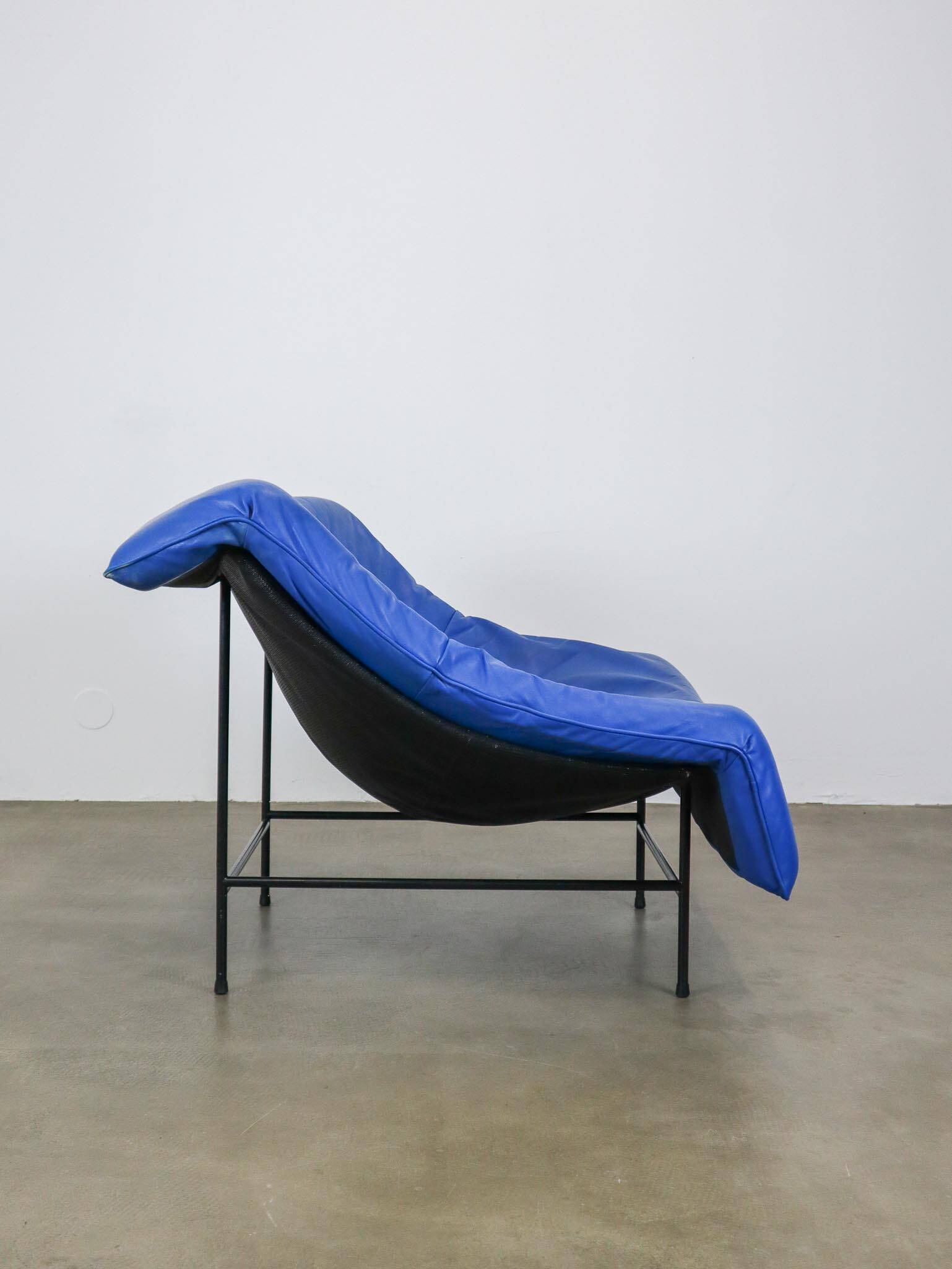 Vintage blue leather Butterfly armchair by Gerard van den Berg for Montis