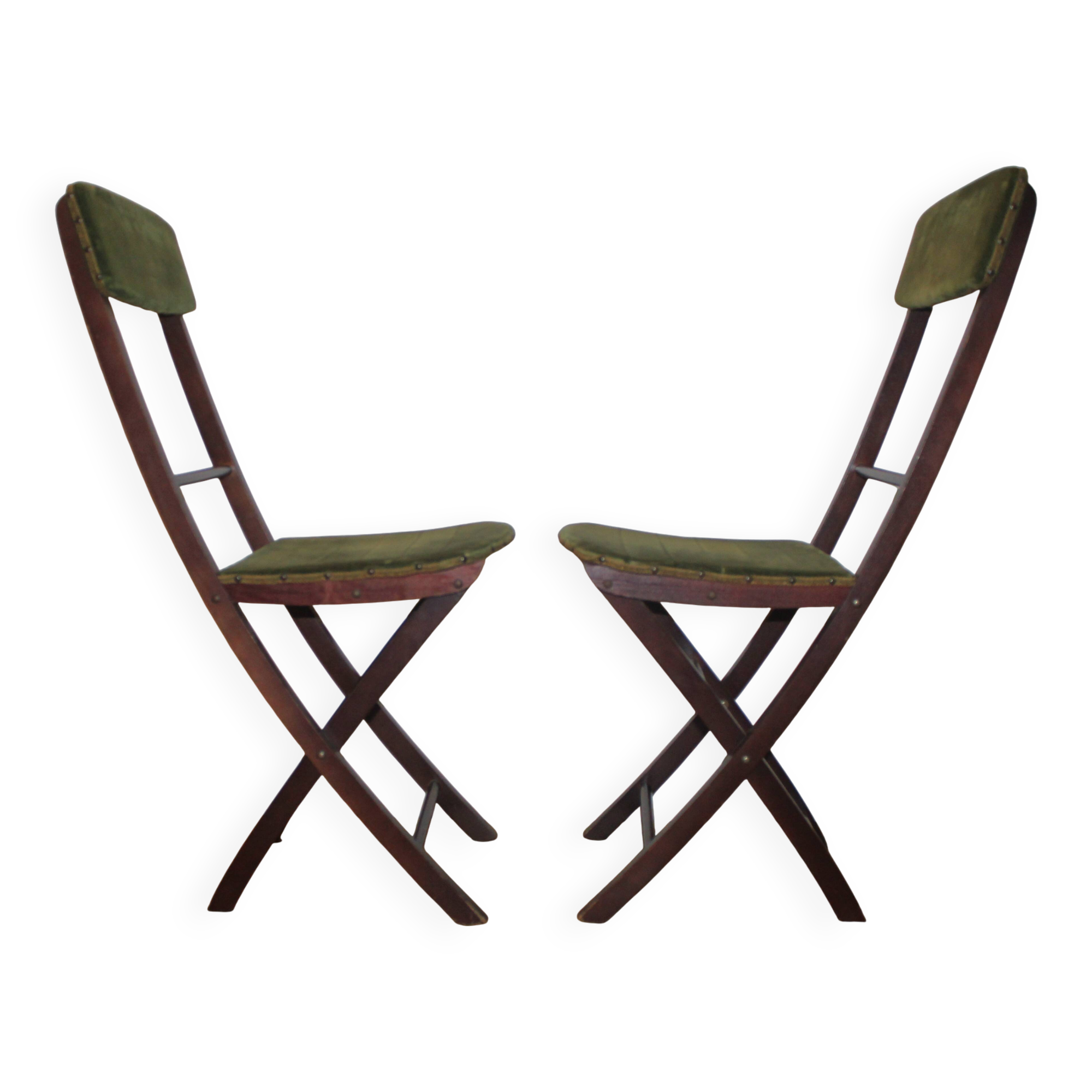 Set of 2 vintage folding chairs