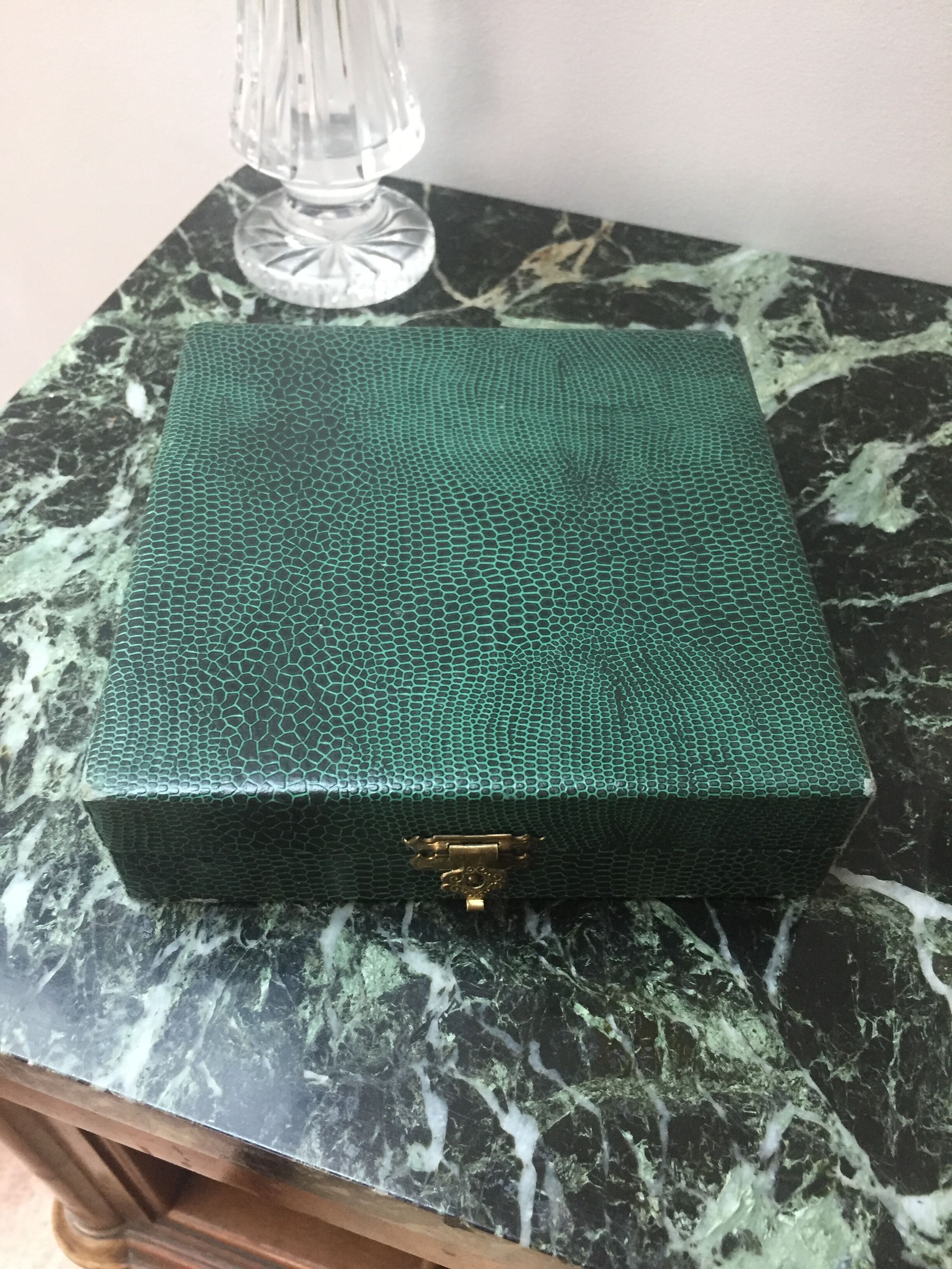 12 teaspoons - gold metal - Shell decoration - in their case