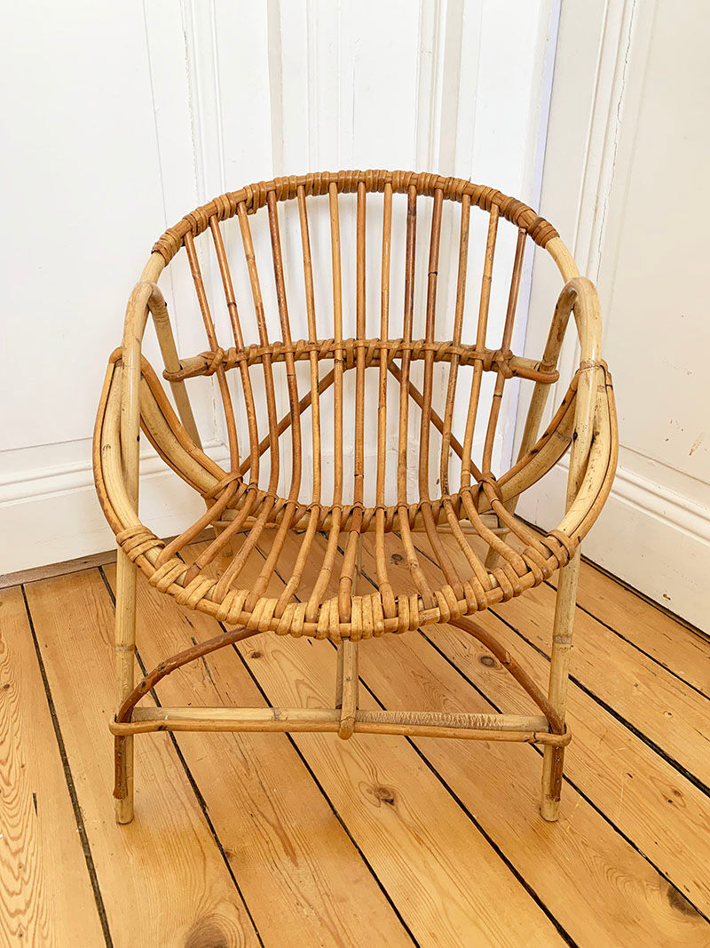 Child chair in rattan