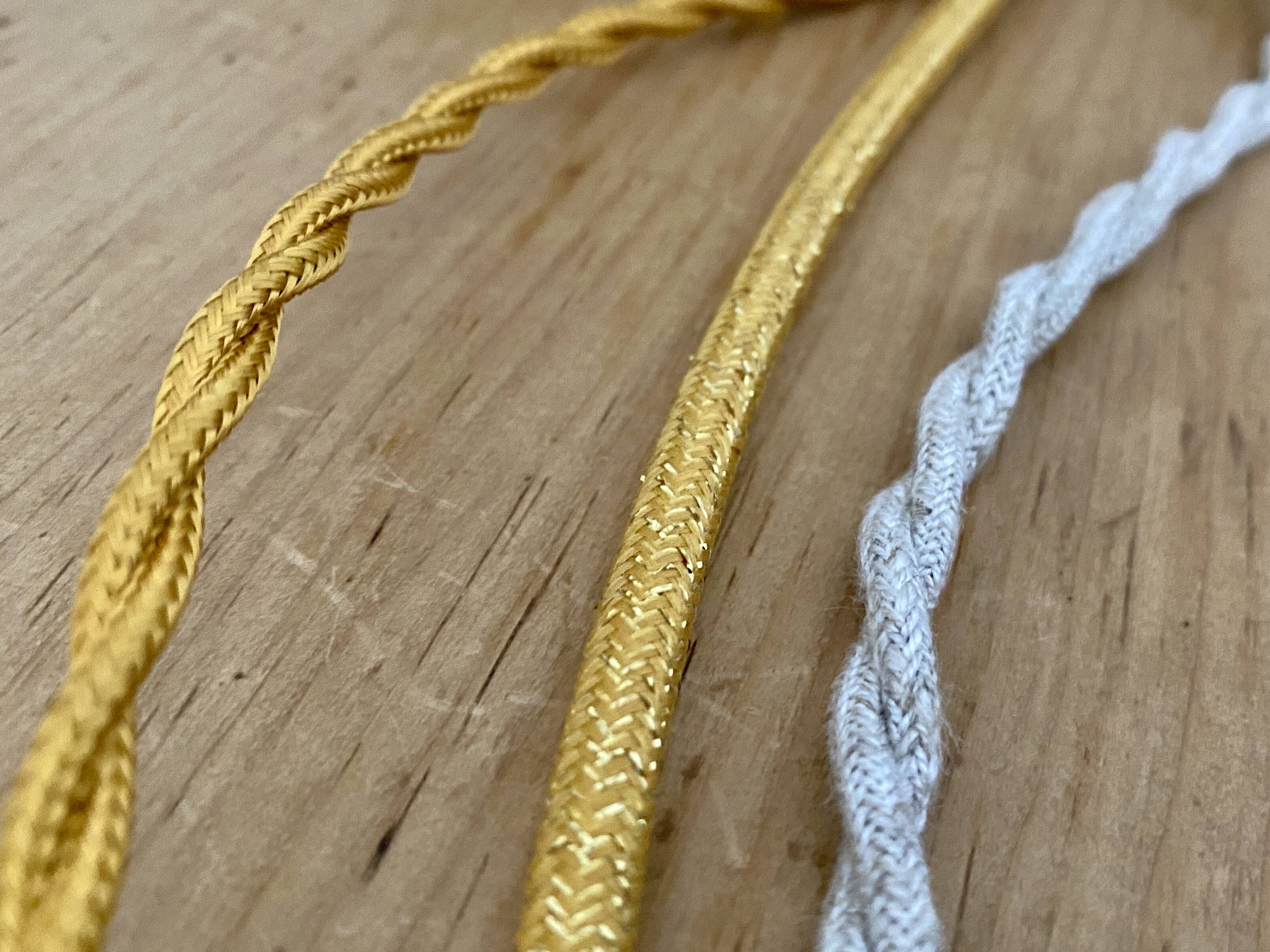 Vintage art deco globe table lamp in pale yellow Clichy glass