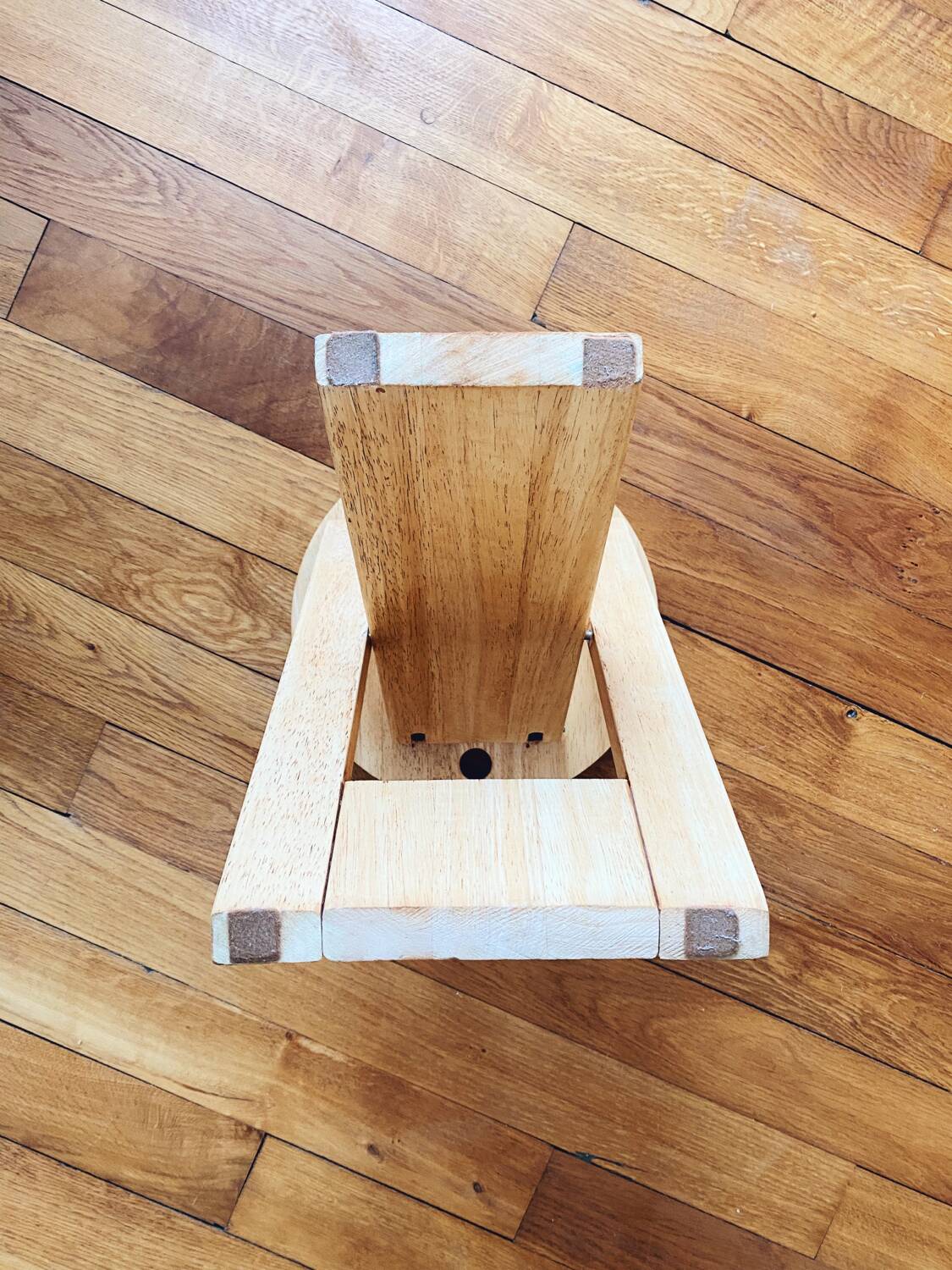 Suzy light wood stools, Adrian Reed, 1970