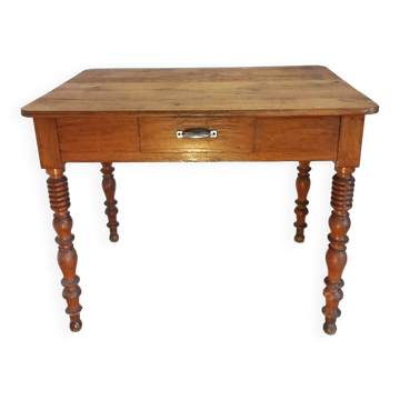 Turned leg desk