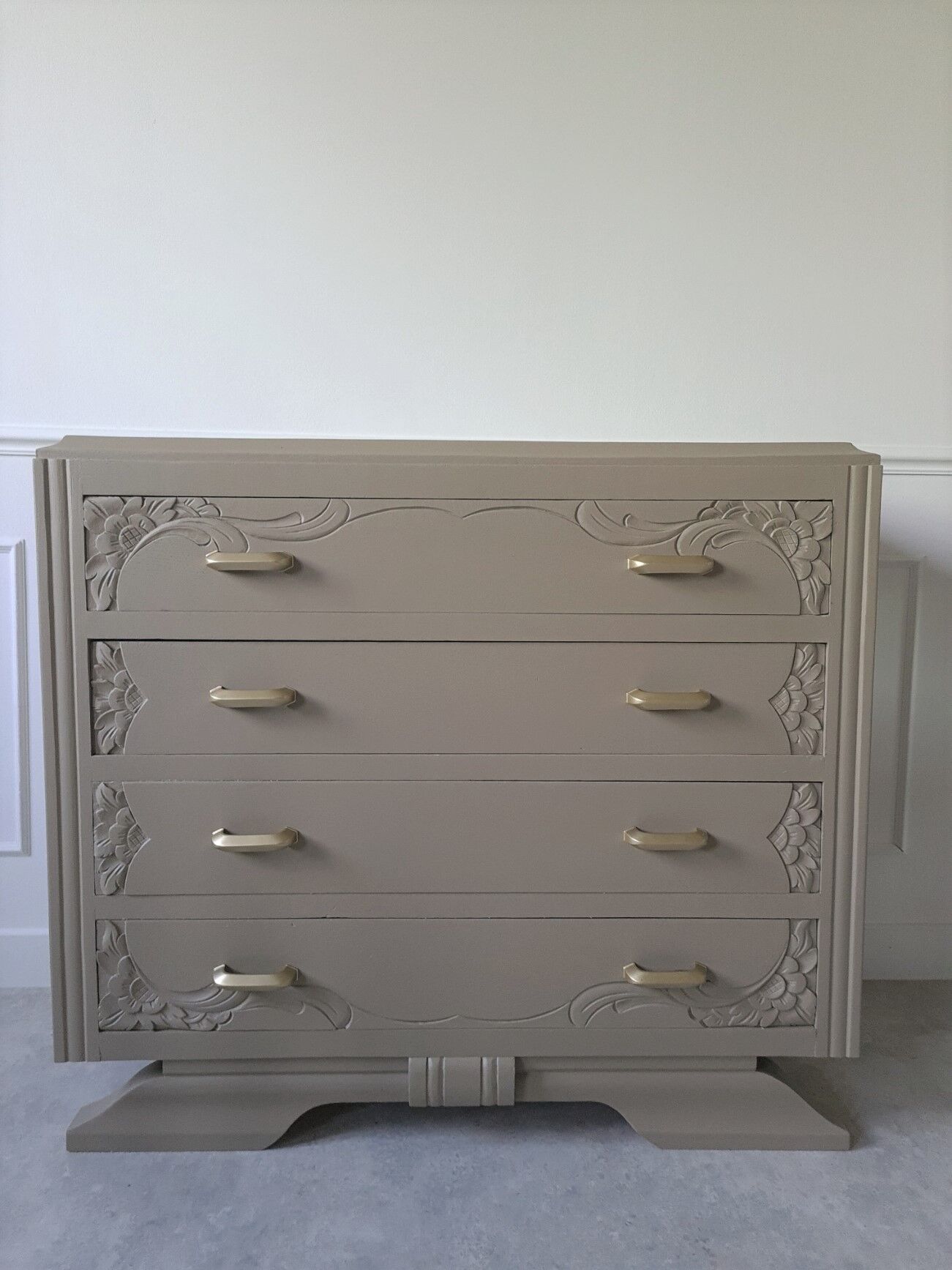 Chest of drawers 1930