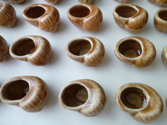 Set of 24 fire ceramic snail shells
