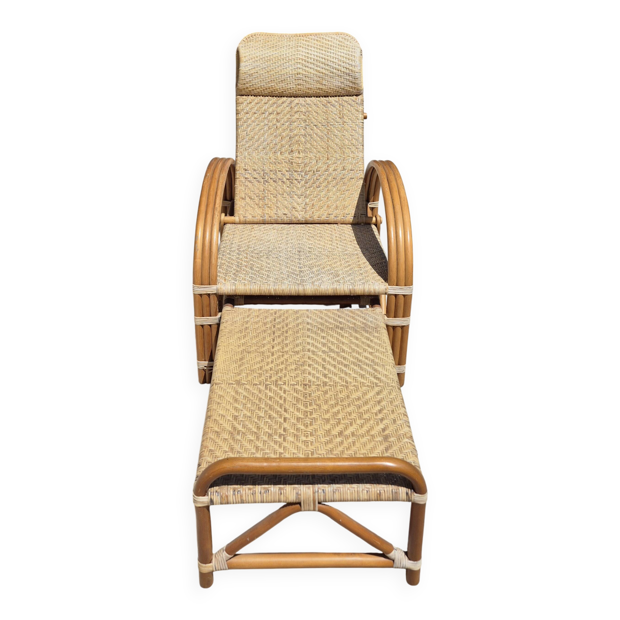 Vintage rattan and bamboo chaise longue, circa 1960s Italy.