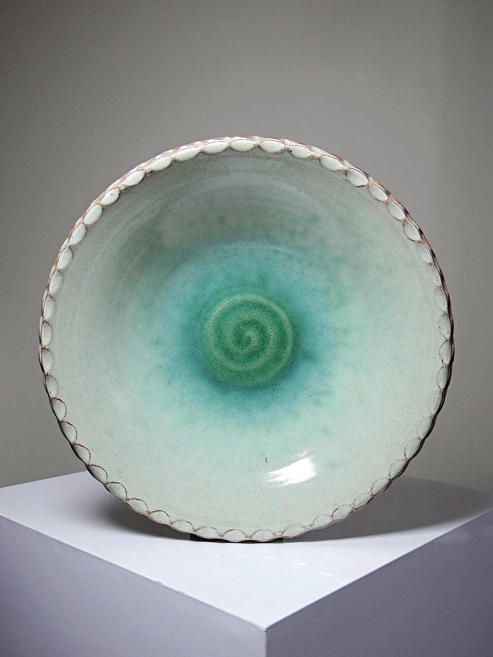 Large glazed terracotta fruit bowl Westraven Utrecht vintage 1970s