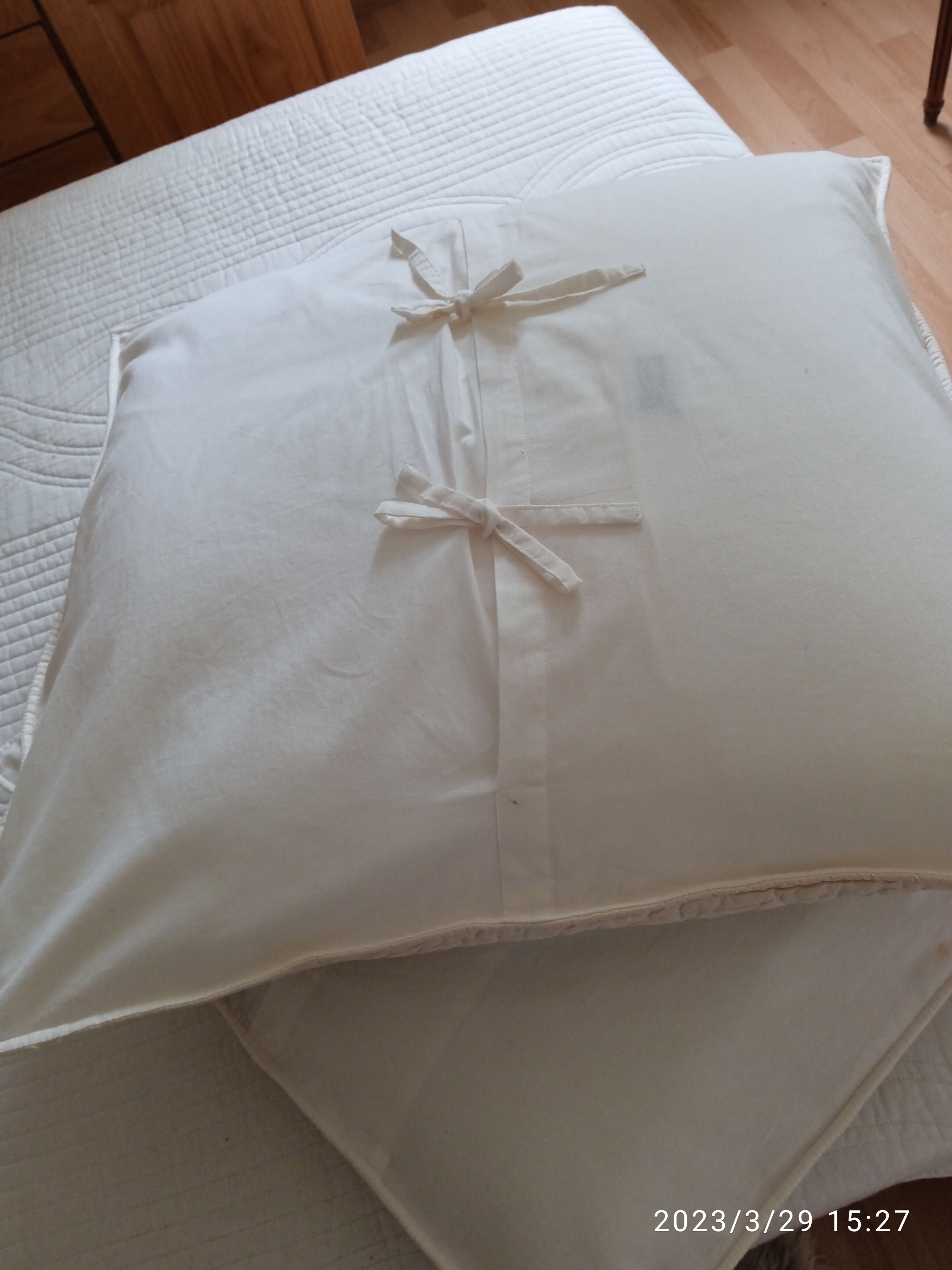 Cushion cover 60x60 cm boutis