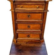 Antique kneeler with 4 drawers, Italy, early 18th century