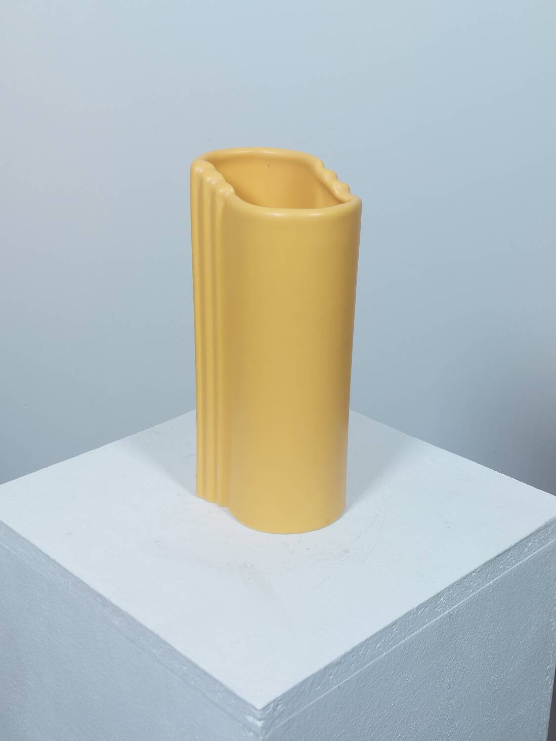 Trio de vases jaunes de style Memphis par ASA Allemagne
