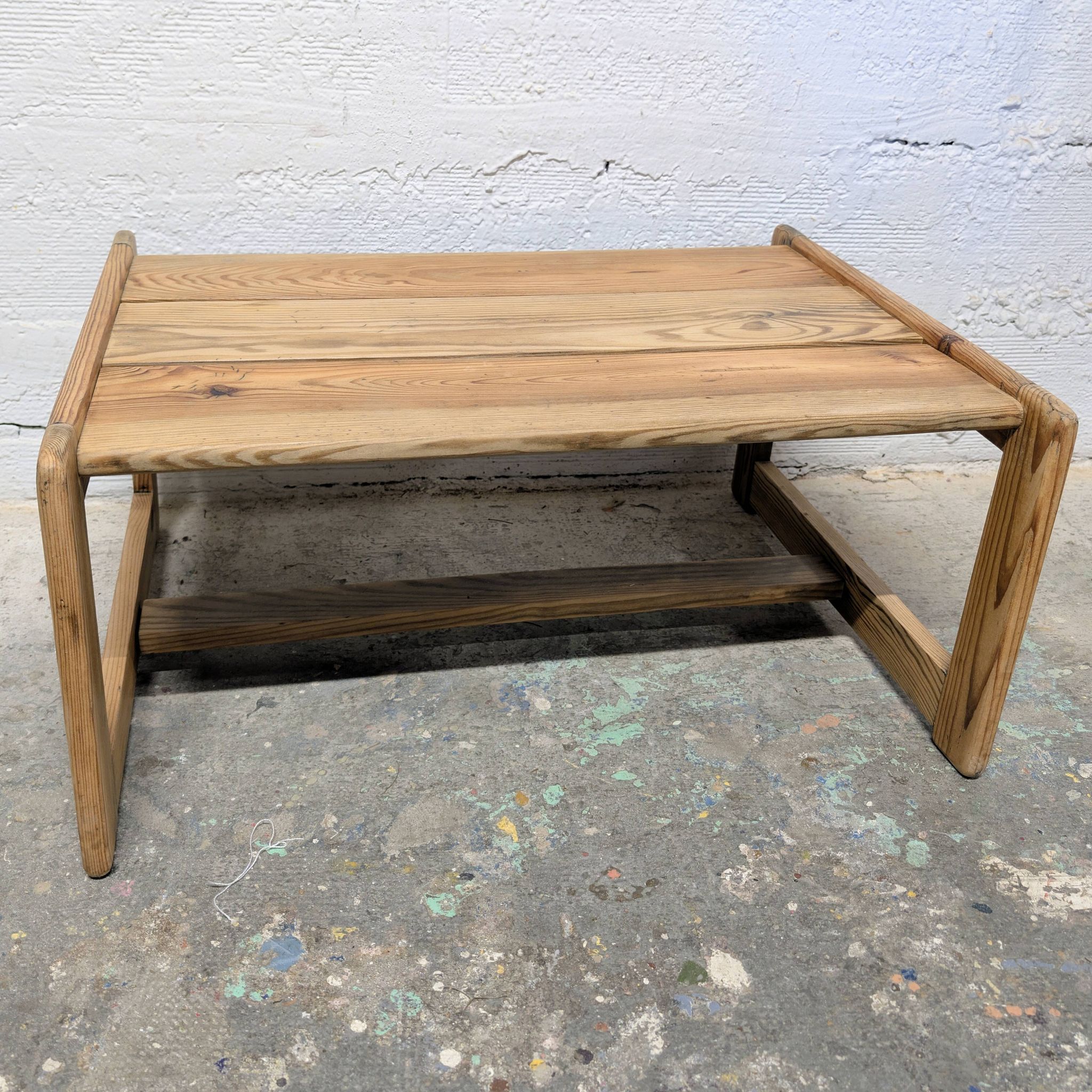 Table basse en pin massif, années 60