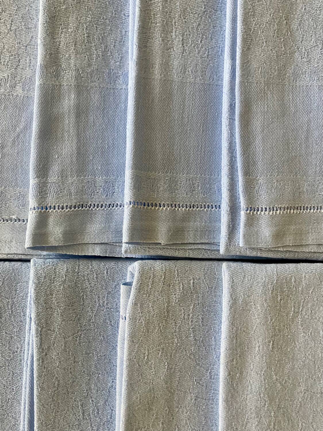 8 blue damask napkins