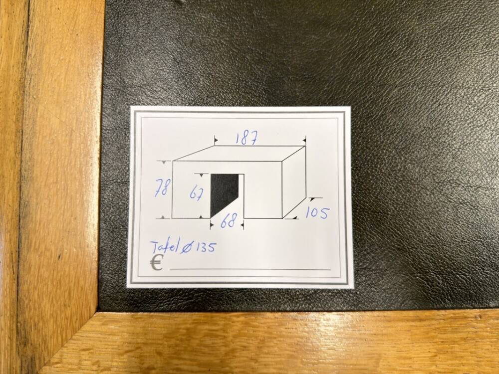 Ensemble de bureau classique RAC en anglais avec table de conférence