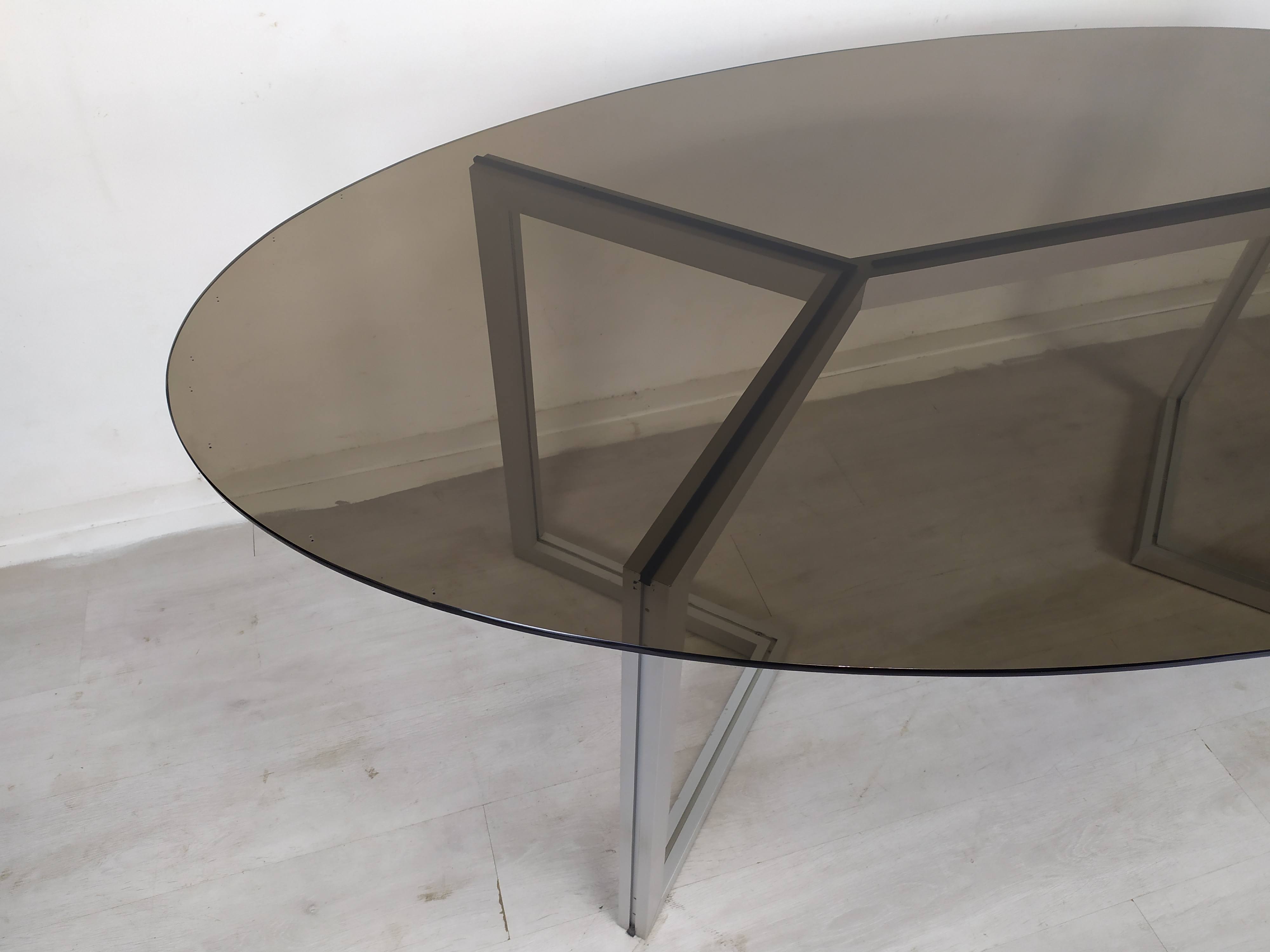 Oval table design line Roset