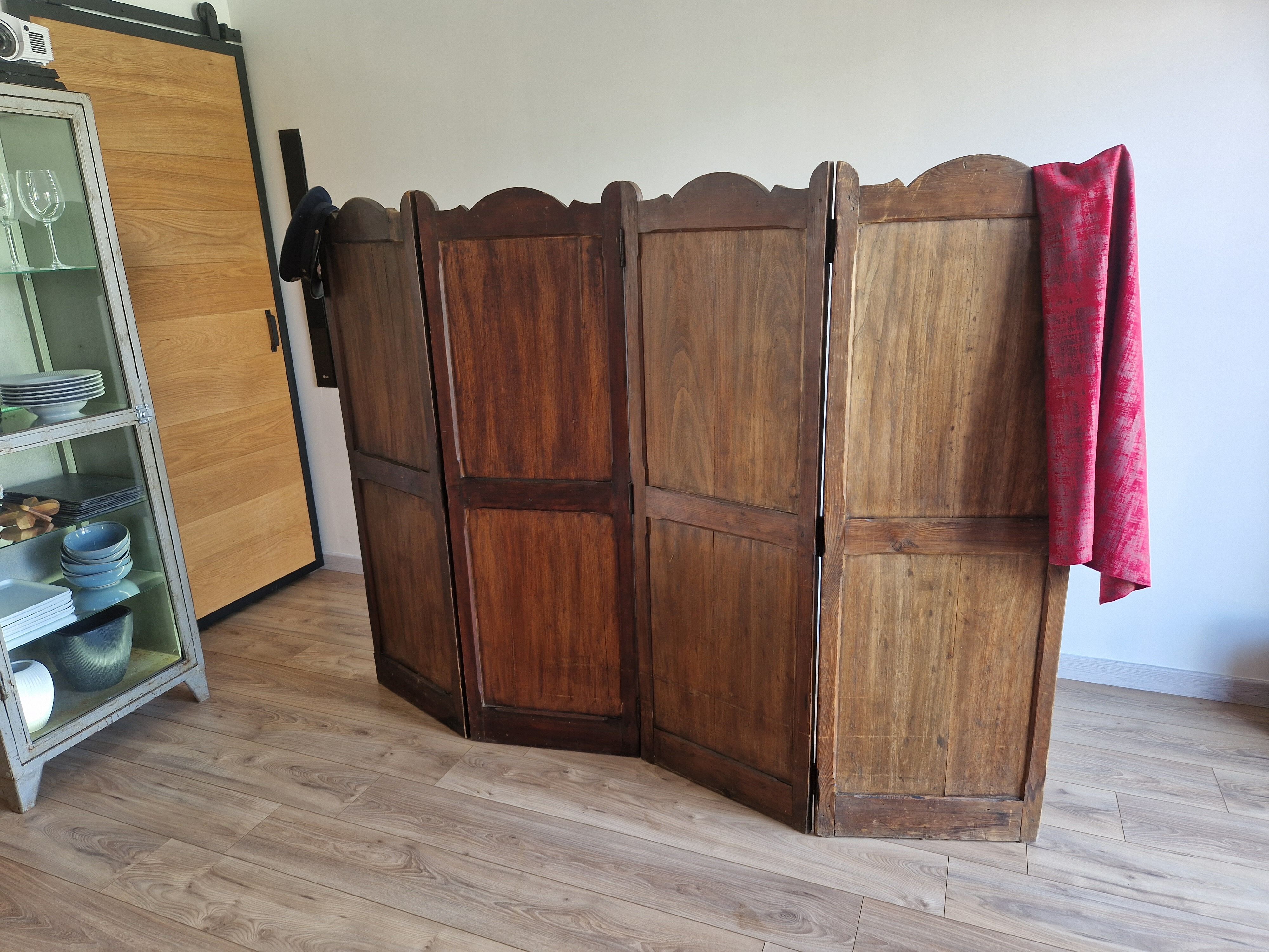 Nineteenth century wooden 4-leaf country canopy