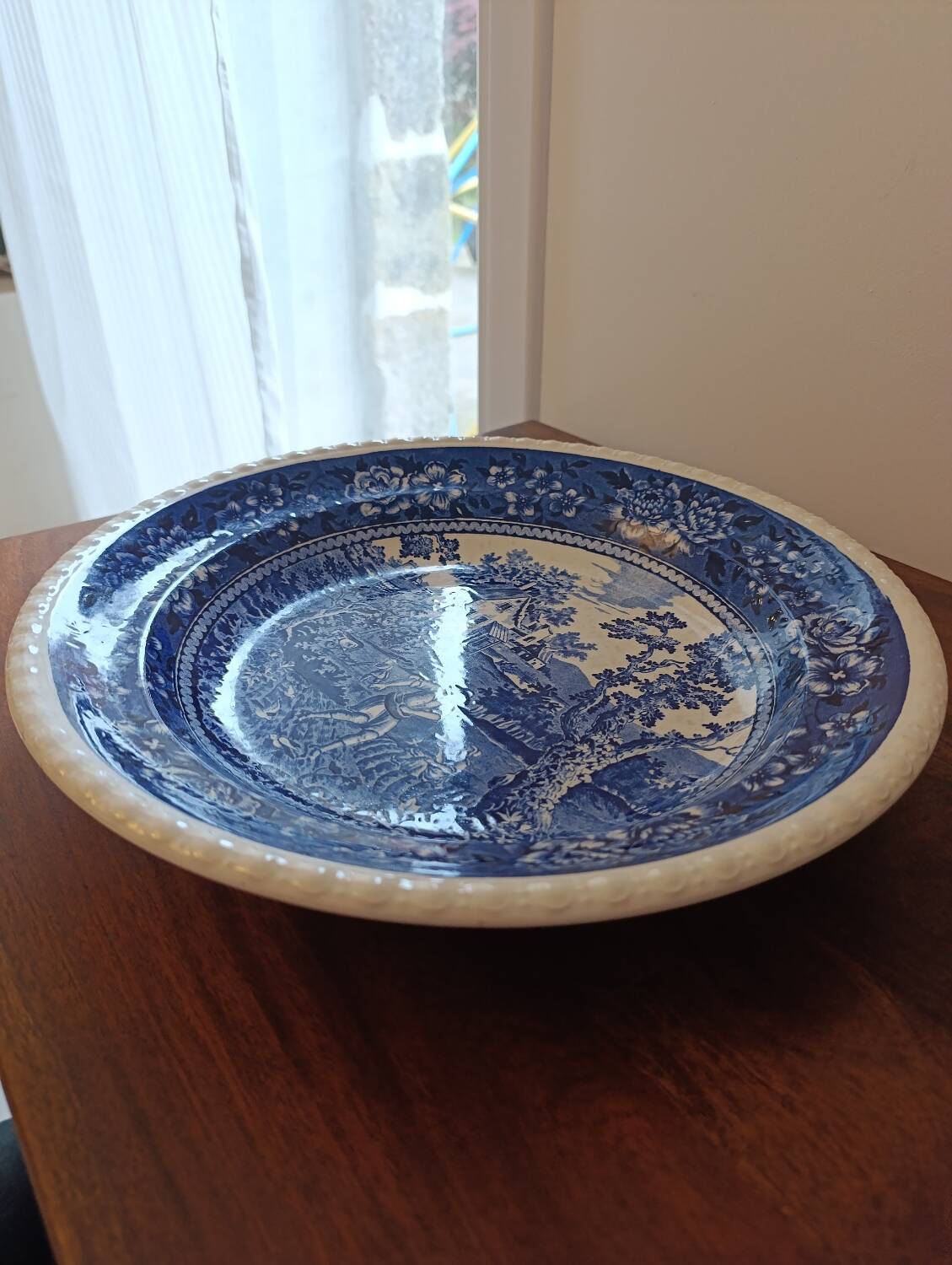 Large round, shallow Villeroy & Boch Rusticana dish - Blue