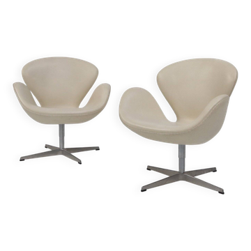 Set of Leather Swan Chairs by Arne Jacobsen for Fritz Hansen, Denmark 2006