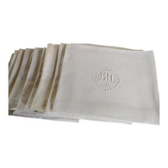 BM embroidered napkins
