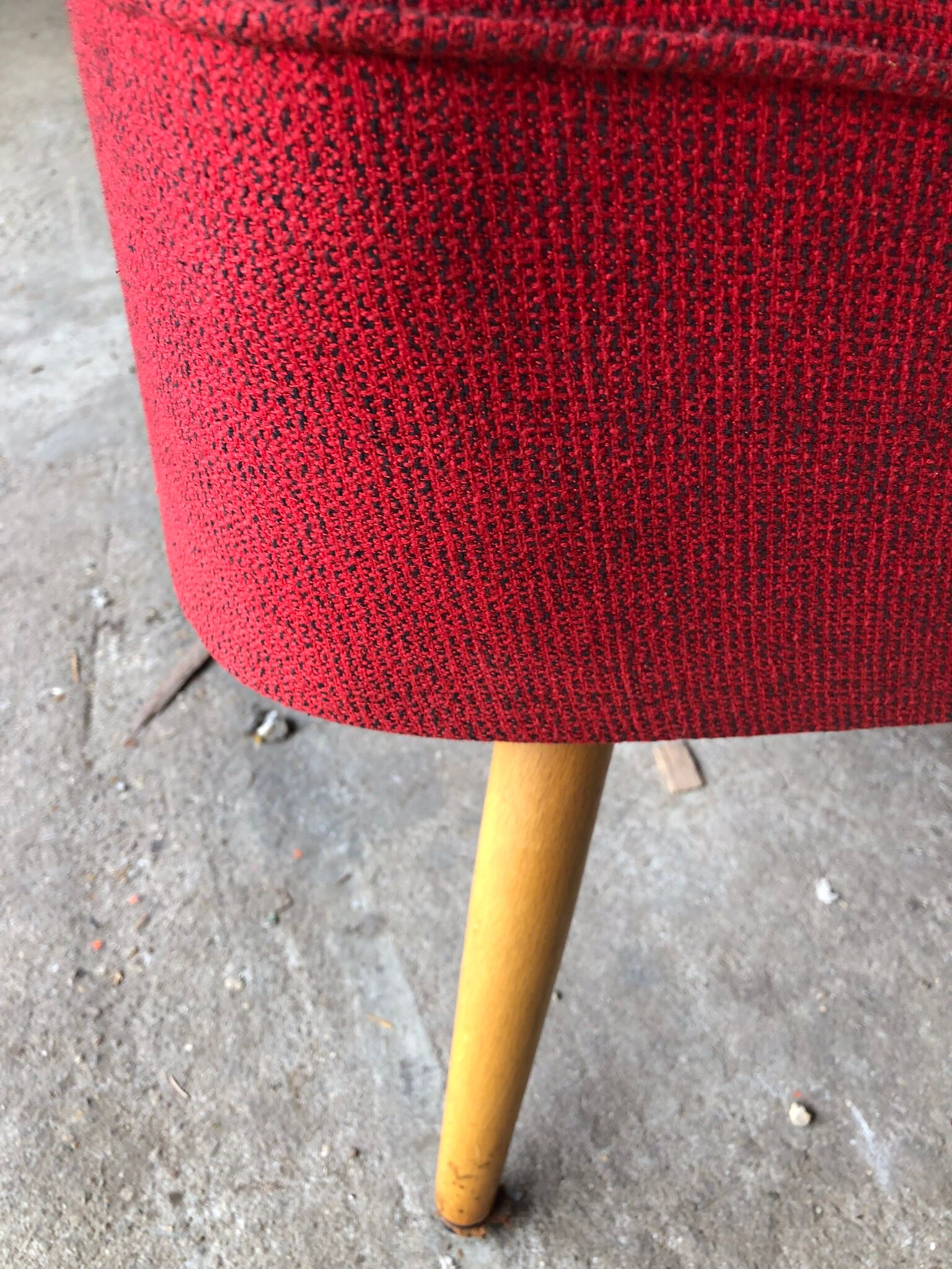 Vintage red cocktail armchair with compass feet